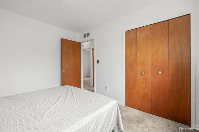 6226 Highview Street, Dearborn Heights, MI 48127