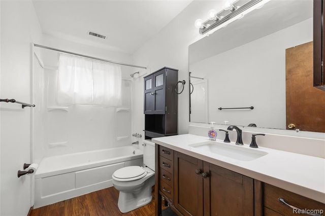 6226 Highview Street, Dearborn Heights, MI 48127