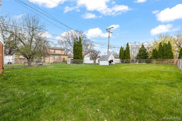 6226 Highview Street, Dearborn Heights, MI 48127