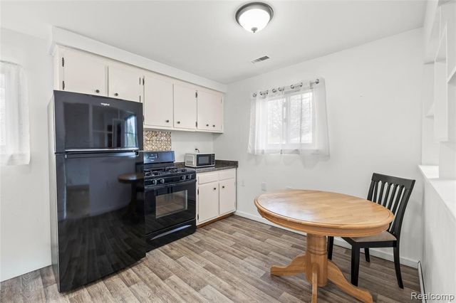 6226 Highview Street, Dearborn Heights, MI 48127