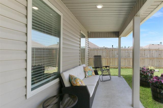 2219 S Savannah Lakes Drive, Lake Charles, LA 70607