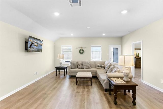 2219 S Savannah Lakes Drive, Lake Charles, LA 70607