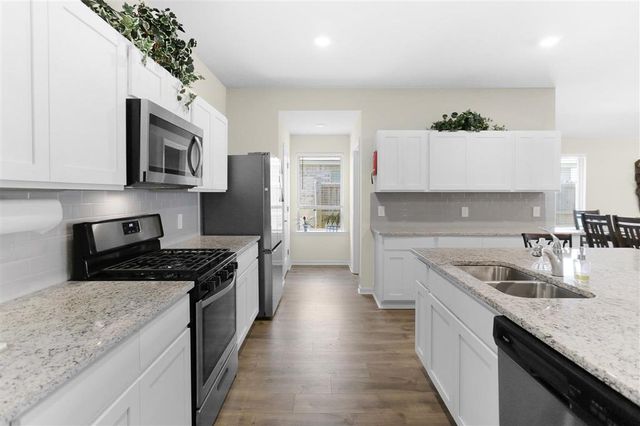 2219 S Savannah Lakes Drive, Lake Charles, LA 70607