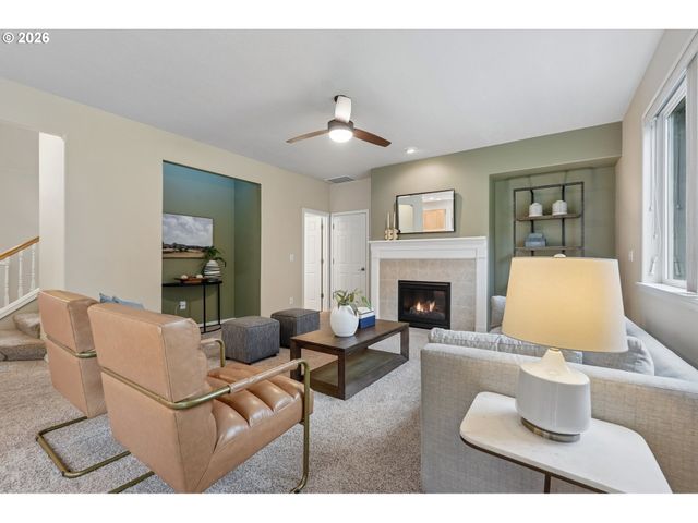 1034 Nw HOQUIAM Ct, Camas, WA 98607