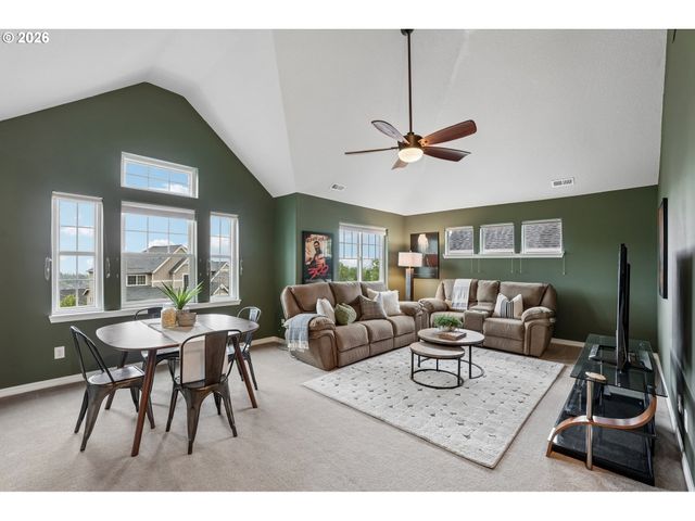 1034 Nw HOQUIAM Ct, Camas, WA 98607