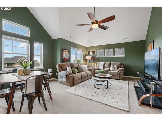 1034 Nw HOQUIAM Ct, Camas, WA 98607