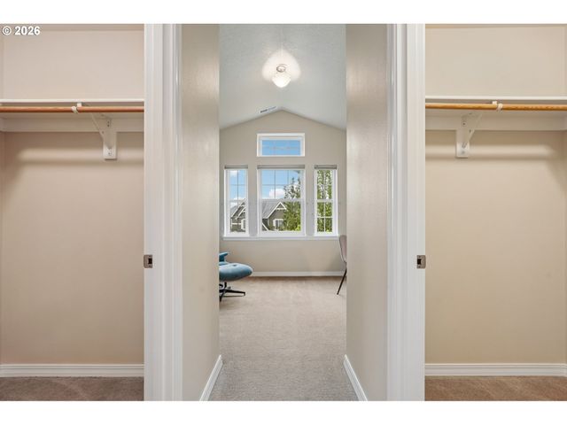 1034 Nw HOQUIAM Ct, Camas, WA 98607