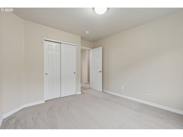 1034 Nw HOQUIAM Ct, Camas, WA 98607