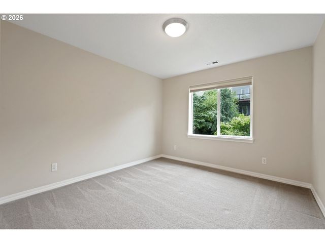 1034 Nw HOQUIAM Ct, Camas, WA 98607