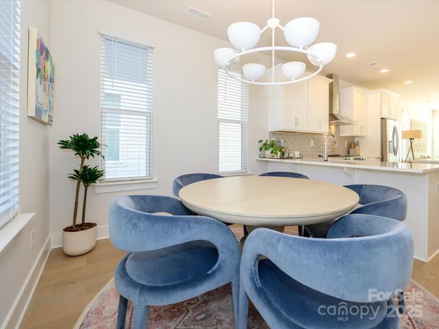 5104 York Park Lane, Charlotte, NC 28217