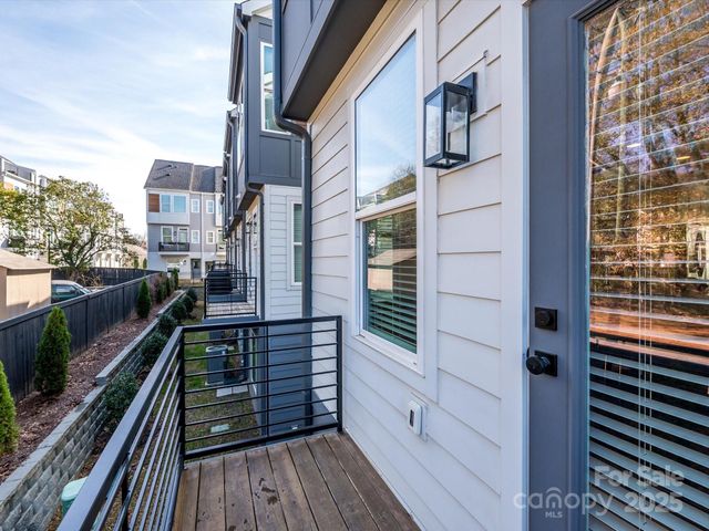 5104 York Park Lane, Charlotte, NC 28217