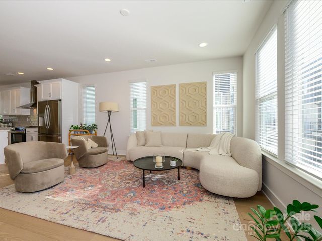 5104 York Park Lane, Charlotte, NC 28217