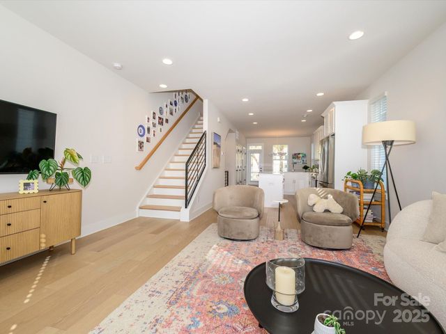 5104 York Park Lane, Charlotte, NC 28217