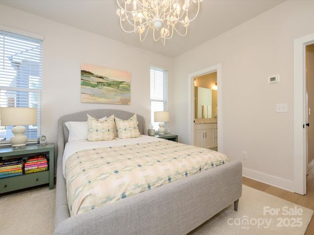 5104 York Park Lane, Charlotte, NC 28217