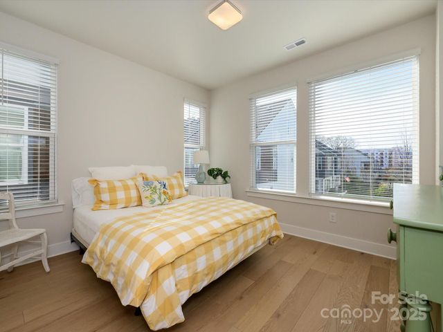 5104 York Park Lane, Charlotte, NC 28217