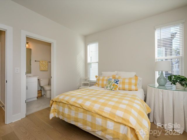 5104 York Park Lane, Charlotte, NC 28217