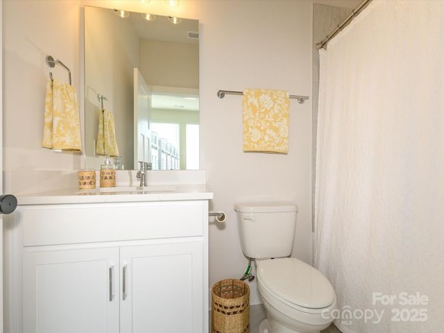 5104 York Park Lane, Charlotte, NC 28217