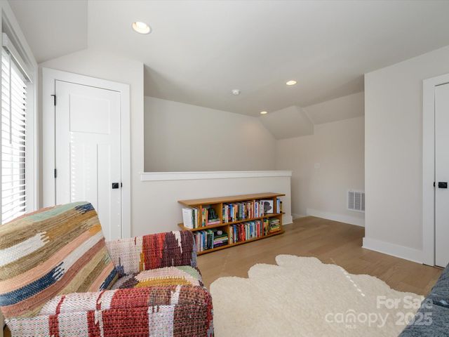 5104 York Park Lane, Charlotte, NC 28217