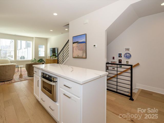 5104 York Park Lane, Charlotte, NC 28217