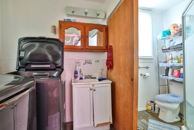 5914 Elmwood Avenue, Elmwood Place, OH 45216