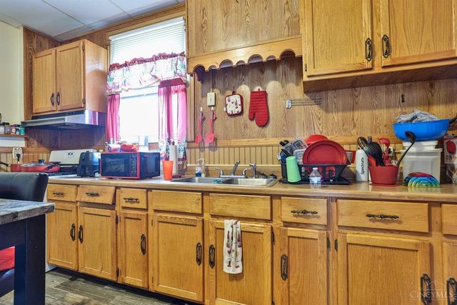 5914 Elmwood Avenue, Elmwood Place, OH 45216