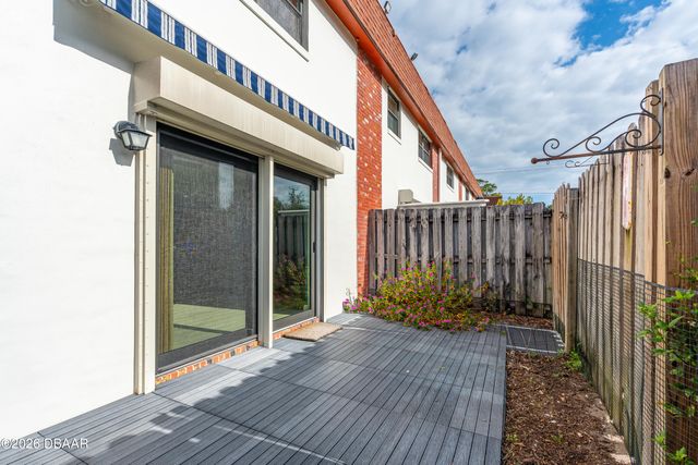 625 N Halifax Ave Apt 11, Daytona Beach, FL 32118