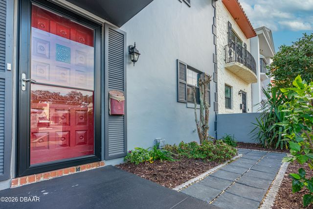 625 N Halifax Ave Apt 11, Daytona Beach, FL 32118