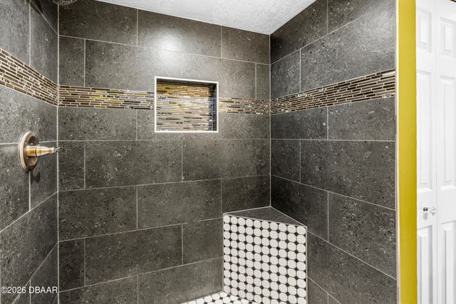 625 N Halifax Ave Apt 11, Daytona Beach, FL 32118