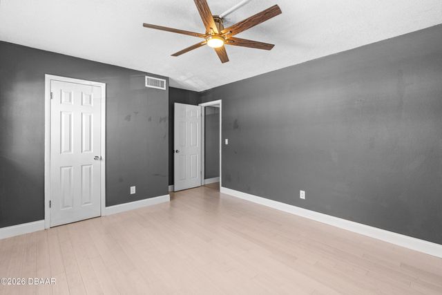 625 N Halifax Ave Apt 11, Daytona Beach, FL 32118