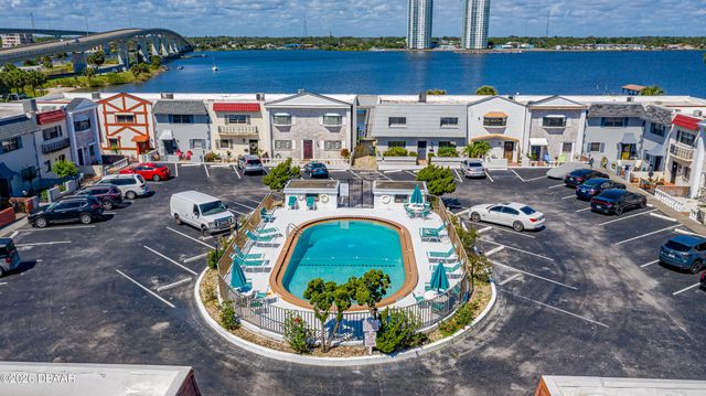 625 N Halifax Ave Apt 11, Daytona Beach, FL 32118