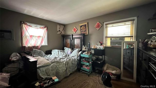 42 Kenwood Avenue, Massapequa, NY 11758