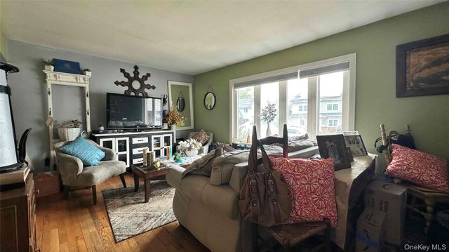 42 Kenwood Avenue, Massapequa, NY 11758