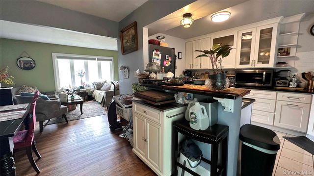 42 Kenwood Avenue, Massapequa, NY 11758