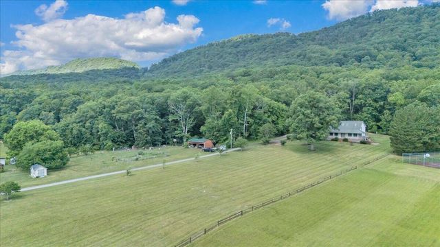 5145 Bradshaw RD, Salem, VA 24153