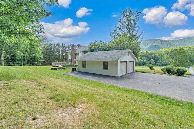 5145 Bradshaw RD, Salem, VA 24153