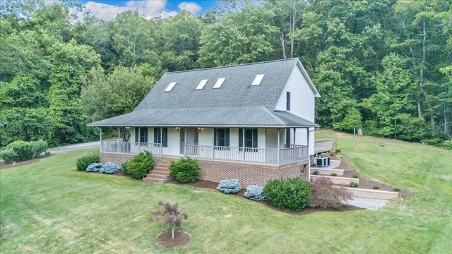 5145 Bradshaw RD, Salem, VA 24153