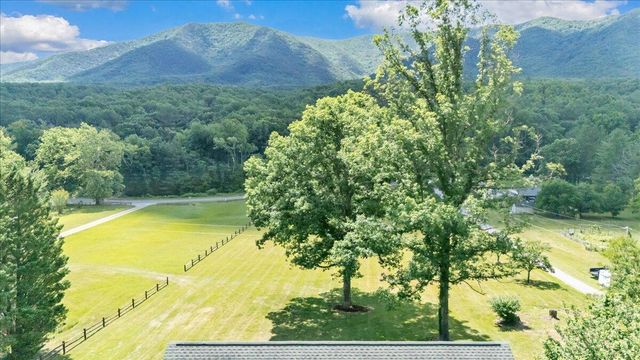 5145 Bradshaw RD, Salem, VA 24153