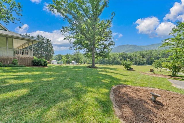 5145 Bradshaw RD, Salem, VA 24153