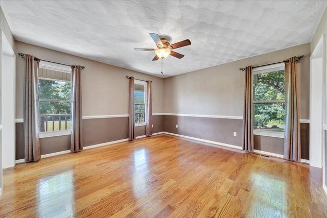 5145 Bradshaw RD, Salem, VA 24153