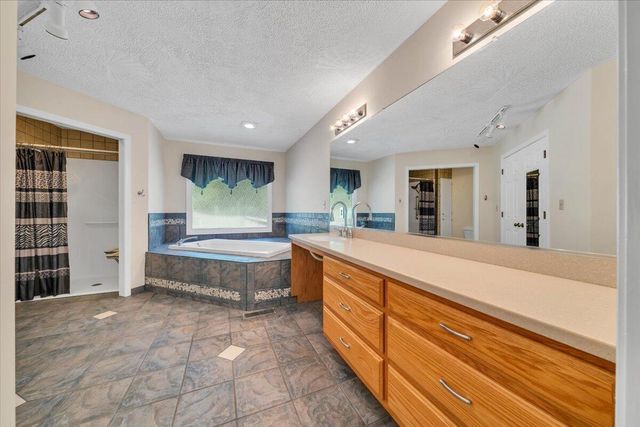 5145 Bradshaw RD, Salem, VA 24153