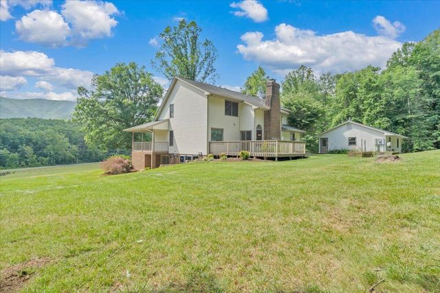 5145 Bradshaw RD, Salem, VA 24153