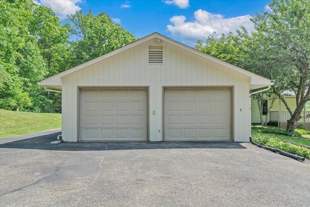 5145 Bradshaw RD, Salem, VA 24153