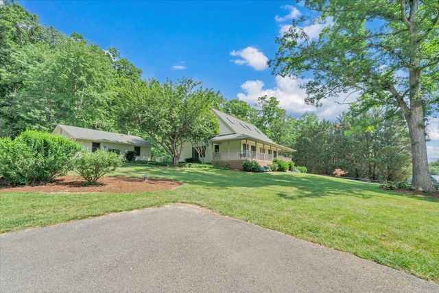 5145 Bradshaw RD, Salem, VA 24153