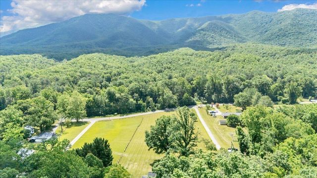 5145 Bradshaw RD, Salem, VA 24153