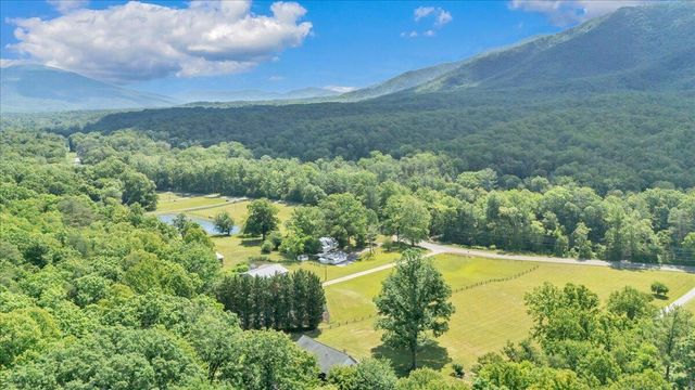 5145 Bradshaw RD, Salem, VA 24153