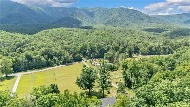 5145 Bradshaw RD, Salem, VA 24153