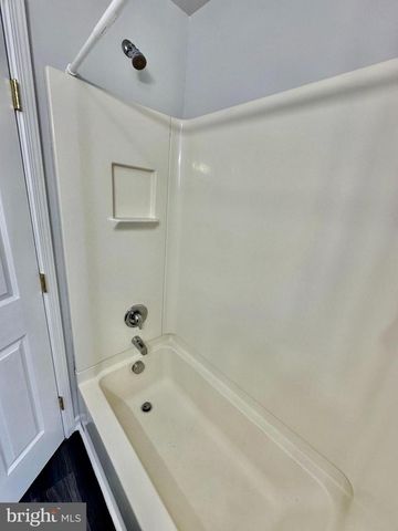 668 W VINE ST, Lancaster, PA 17603