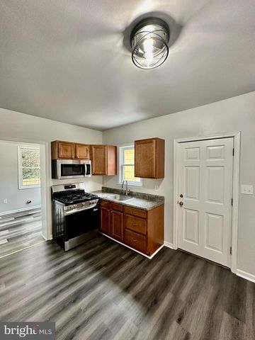 668 W VINE ST, Lancaster, PA 17603