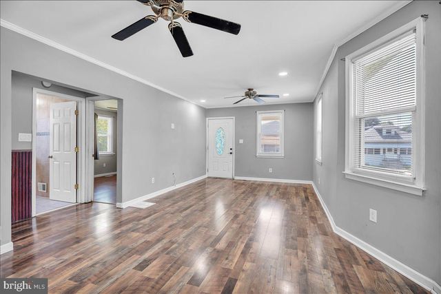 211 S CEDAR AVE, Maple Shade, NJ 08052