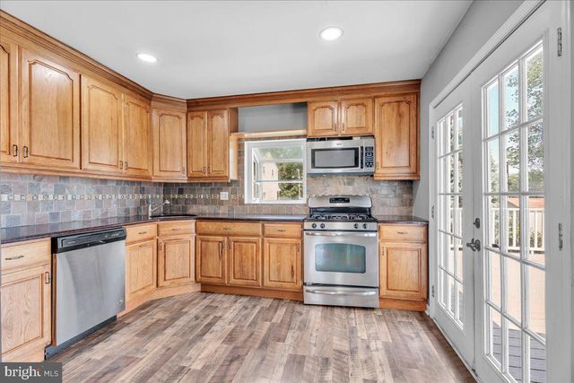 211 S CEDAR AVE, Maple Shade, NJ 08052